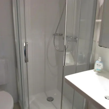 Lornsenhof App 6 *